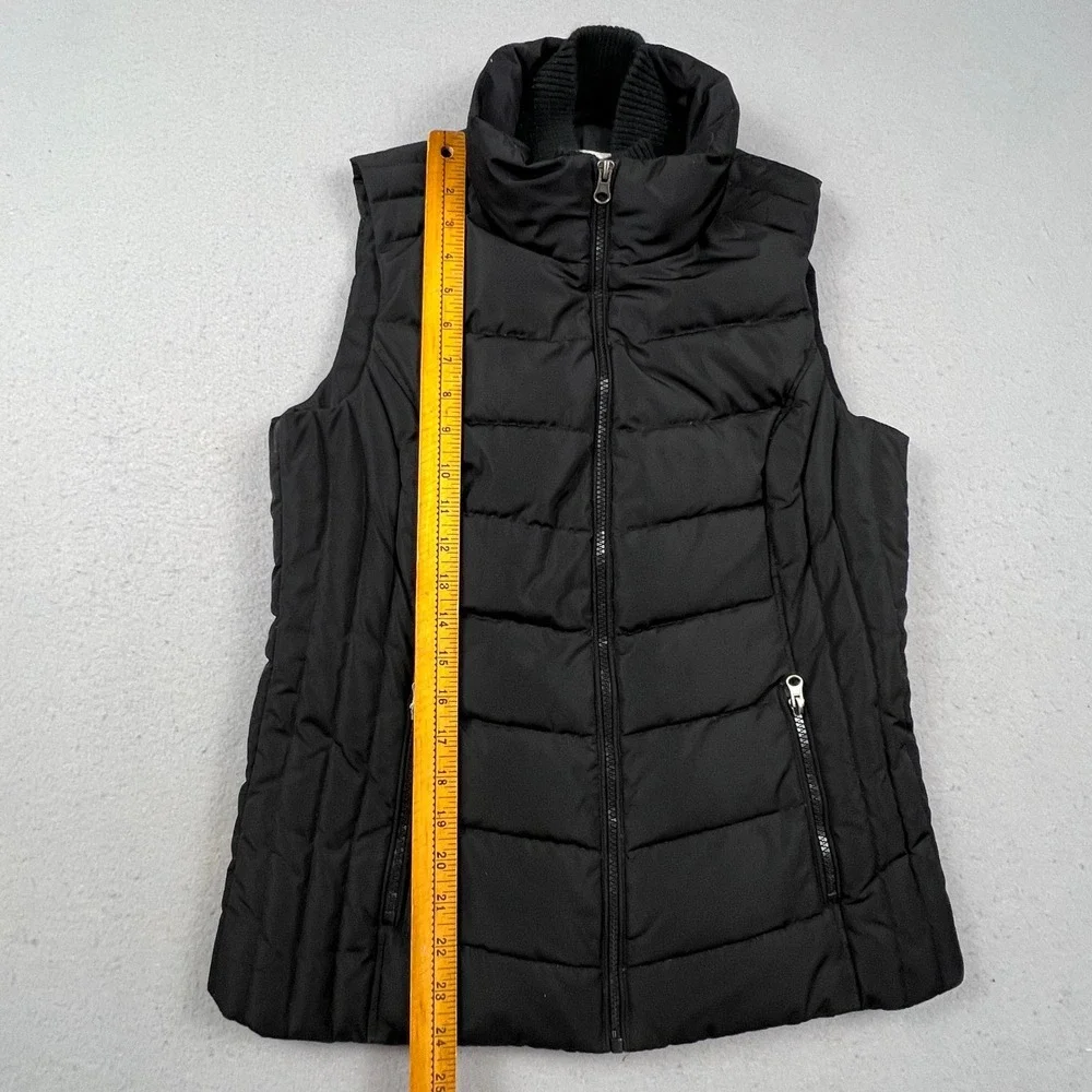 G.H. Bass Puffer Vest Womens Small Black Down Fill Quilted GHAW7836 Winter Layer